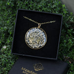 ketting met bloemen