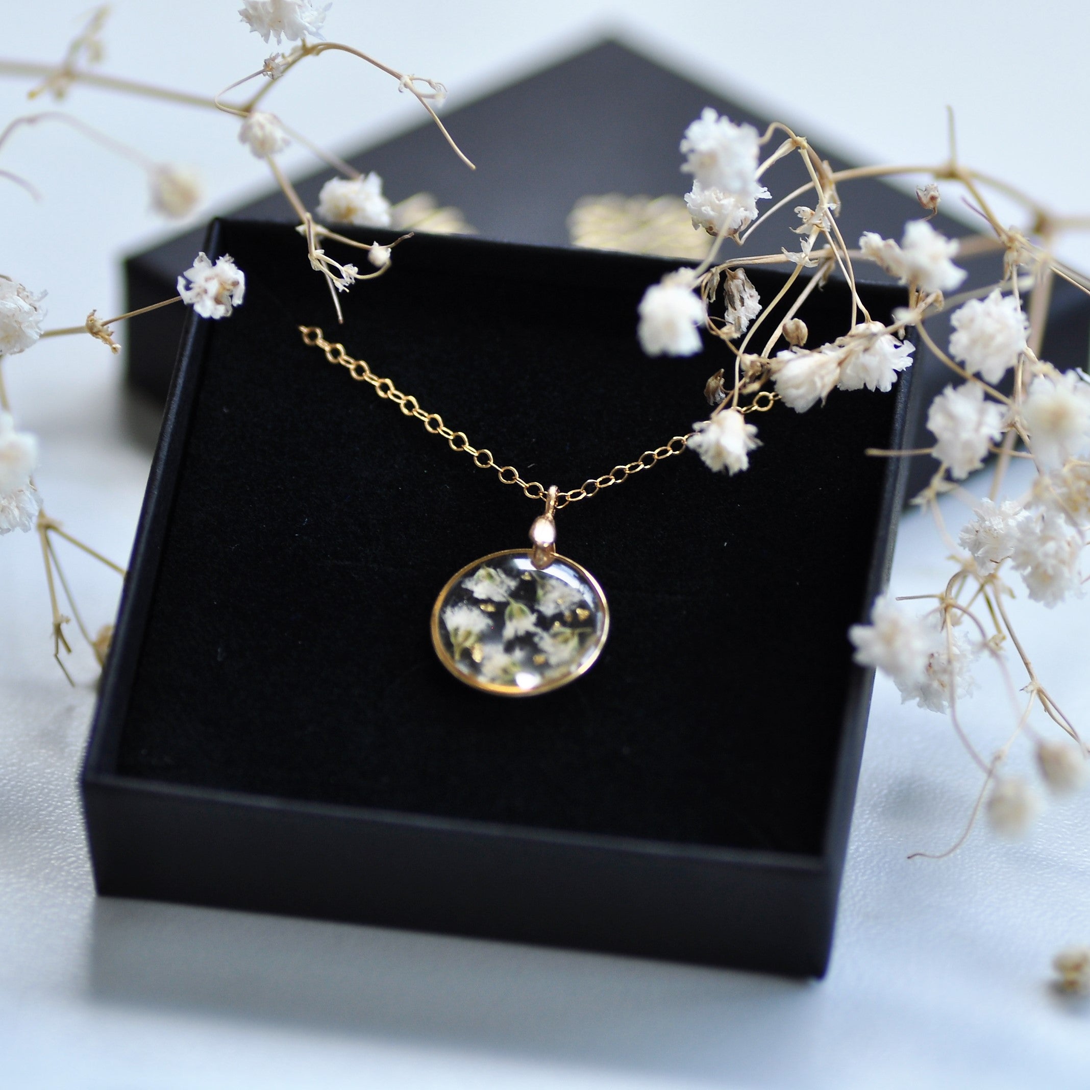 Gypsophila necklace - mini - Gold fill