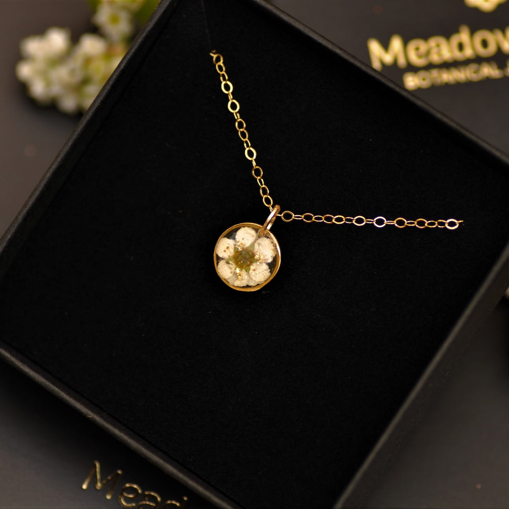 Single cherry blossom necklace - Gold fill