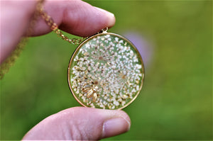 Queen Ann's lace bee necklace - Gold fill