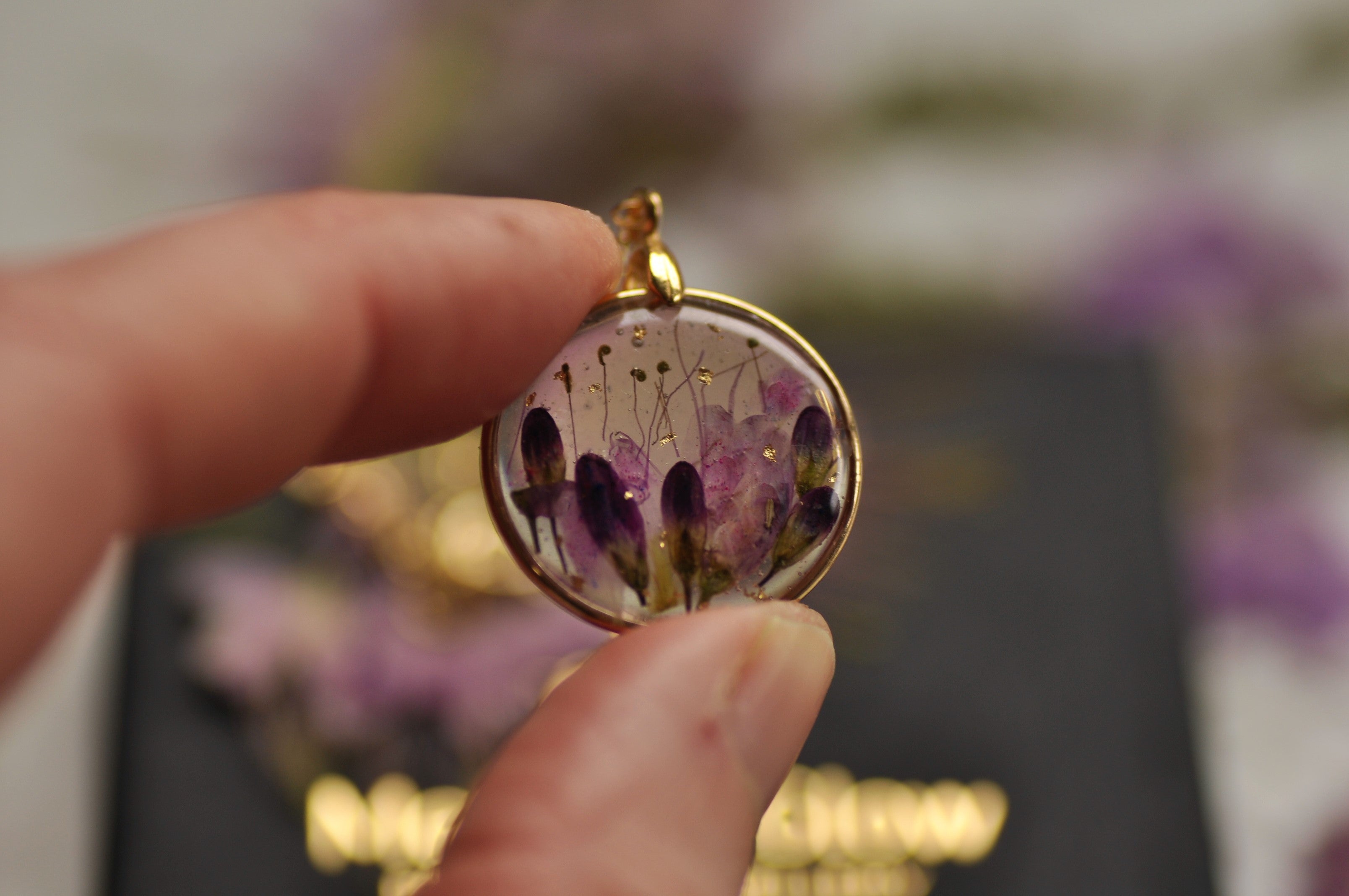 bee plant circle necklace
