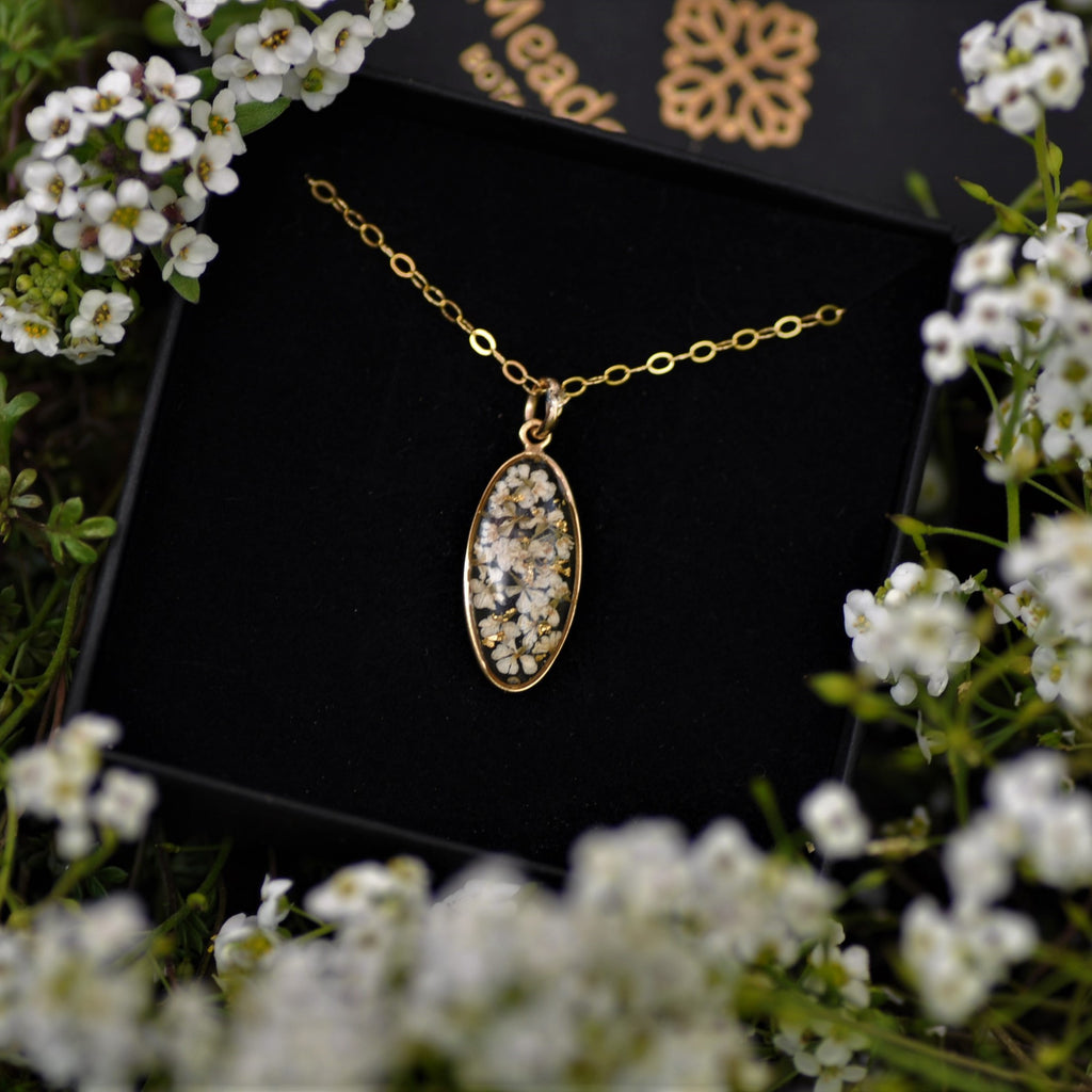 Queen Anne's lace oval necklace - Gold fill